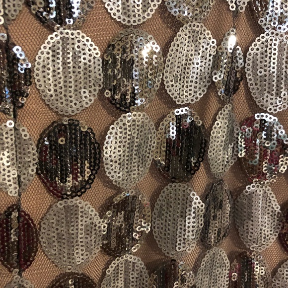 Beautiful sequence mini dress with back triangle opening. - Picture 3 of 3